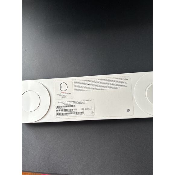 Apple Watch Series 6 44mm Space Gray Aluminum Case with BLACK Sport Band GP NWT - Picture 1 of 5